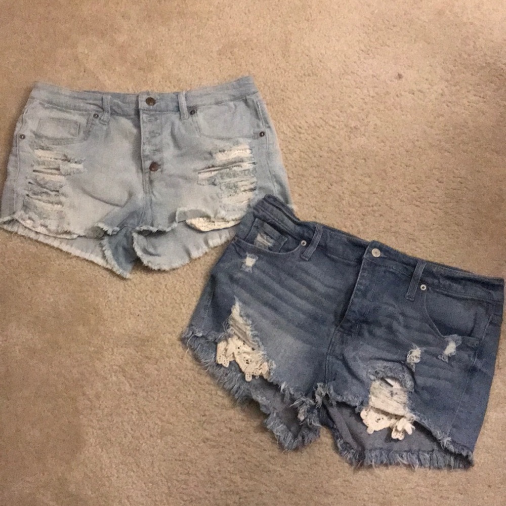 Bundle 2 high rise distressed denim shorts 14/32